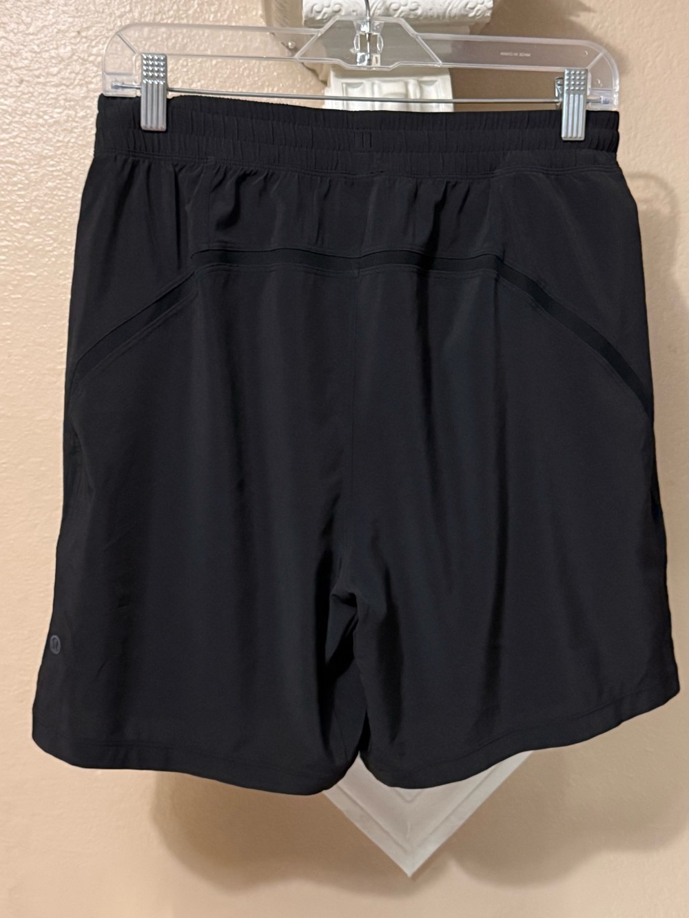 lululemon athletica Men's Black Athletic Drawstring Shorts - Picture 3 of 9